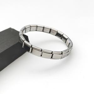Bracelet de Luxe Personnalisé en Acier Inoxydable pour Femme et Homme, Bracelet et Jonc à Breloques Italiennes pour Hommes et Femmes - Product Image 2