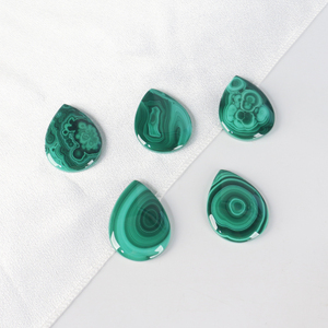 Colgantes de Cristal de Alta Calidad, Malaquita Pulida, Piedras Naturales, Colgante de Piedra Curativa, Chakra, Joyería de Malaquita Verde en Bruto - Product Image 6