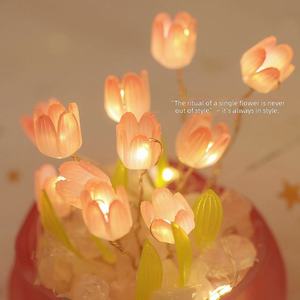 Lámpara de Noche de Tulipanes DIY, Regalo Hecho a Mano para Ella, Esposa, Novia, Lámpara de Noche Floral Romántica, Decoración Estética para el Dormitorio - Product Image 6
