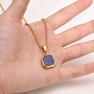 K067 Bijoux Pierre Turquoise Coquillage Cauri Collier Émail Colle Noire Drop Chain Acier Inoxydable Carré Pendentif Collier pour Hommes - Product Image 6