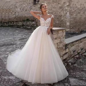 Wedding Dress Ball Gown High Waist Sweetheart Neckline Lace Tulle Milky Simple European Style - Product Image 1