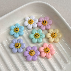 Perles en acrylique imprimées motif visage souriant tournesol à six pétales, trou droit, pour accessoires DIY de sangle de téléphone et pendentifs de sac - Product Image 3