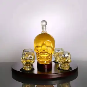 Haute borosilicate verre bouteille 1l whisky crâne forme à la main bouteille de vin en verre