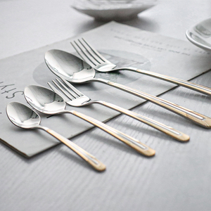 Oriente Médio Gold Plated Talheres <span class=keywords><strong>Set</strong></span> 48 Peças Colher E Garfo <span class=keywords><strong>Set</strong></span> Talheres De Aço Inoxidável Para Casamento