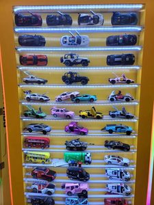 Tùy chỉnh phong cách Đồ chơi viên nang Máy bán hàng tự động với màn hình cảm ứng cho trẻ em Búp bê đồ chơi máy bán hàng tự động - Product Image 2