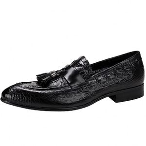 รองเท้าบูทหนังแท้สำหรับผู้ชาย หัวแหลม ดีไซน์นุ่มสบาย กันลื่น นวดเท้า ระงับกลิ่น พื้นยาง สำหรับธุรกิจ - Product Image 5