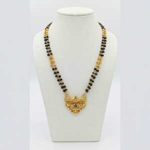 Divyoro Gold Plated Copper Alloy Classic <b>Beaded</b> <b>Necklace</b> with Heart Pendant for Women's Hindu Wedding Occasion - Product Image 1