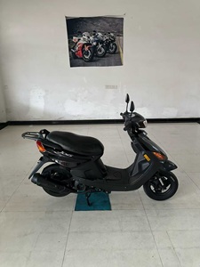 Scooter Yamaha JOG 100cc <span class=keywords><strong>d</strong></span>'<span class=keywords><strong>occasion</strong></span>, <span class=keywords><strong>cyclomoteur</strong></span> à essence <span class=keywords><strong>d</strong></span>'<span class=keywords><strong>occasion</strong></span>, scooter <span class=keywords><strong>d</strong></span>'<span class=keywords><strong>occasion</strong></span> fiable pour les trajets quotidiens et le transport urbain - Product Image 3