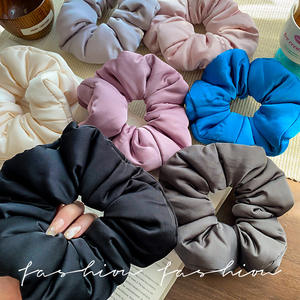 Nuevo Diseño de Rizadores de Cabello sin Calor, con Logotipo Personalizado, Relleno de Algodón PP, Scrunchies Extra Grandes, 100% Seda de Morera - Product Image 2