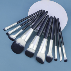Ensemble de pinceaux de maquillage, 10 pièces, outils de maquillage pour le visage, en poils synthétiques, pour fond de teint, fard à joues, fard à paupières, surligneur - Product Image 2