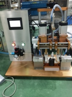 Machine de capsulage semi-automatique à servomoteur à quatre roues pour bouteilles en PET, bouteilles en plastique, bouteilles en verre