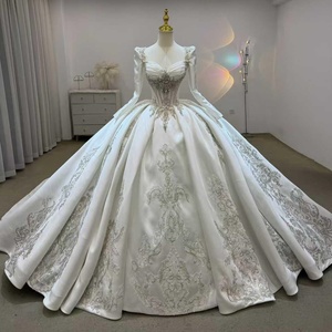 Robe de mariée en satin Lsjj125 à manches longues, avec appliques de dentelle perlées et traîne, Jancember - Product Image 1