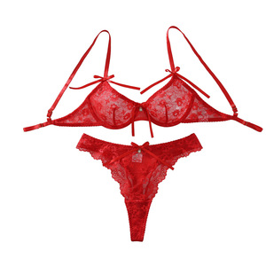Yicheng Sexy Set Reggiseno in Pizzo Rosso Aderente da Donna con Fiocco a Farfalla e Dettagli Traforati, Lingerie Push-up per Natale - Product Image 6
