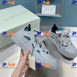 รองเท้าลำลองสำหรับผู้ชายและผู้หญิง หลายสี แบบผูกเชือก พร้อมคุณสมบัติรองรับแรงกระแทก หัวรองเท้าแบบคอมโพสิต เหมาะสำหรับเดิน ยี่ห้อ LANVIN - Product Image 2