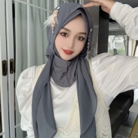Hijab en mousseline de soie à franges de plumes et patchwork de velours cristal pour femmes musulmanes, vente en gros personnalisée