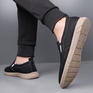 Mocassins noirs à bout rond, semelle souple en caoutchouc, chaussures décontractées pour hommes avec décoration à rayures - Product Image 3