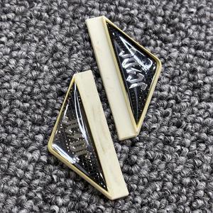 Patchs PVC personnalisés avec logo, étiquettes en silicone souple 3D en relief, à coudre ou à coller avec du velcro pour vêtements, patchs PVC 3D, patch PVC velcro 70 mm - Product Image 2