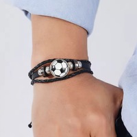 Bracelets de football personnalisés en cuir PU faits à la main, style vintage européen et américain, écologiques, avec perles et boutons