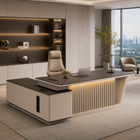 Bureau de direction contemporain haut de gamme avec panneau frontal à LED et crédence latérale, grande table de direction pour bureau de directeur