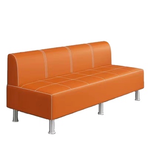 Chaise d'attente très demandée pour salon et bureau - Product Image 2