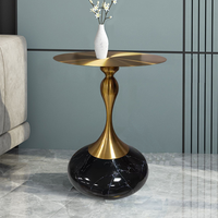 Table d'appoint ronde PurelyFeel de style italien de luxe léger, avec éléments en acier inoxydable, pour salon ou chambre à coucher