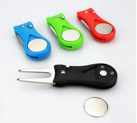 Outil de réparation de divots de golf pliable en plastique, léger, écologique et durable, accessoires de golf pour le putting green, vente en gros
