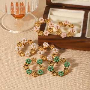 ต่างหูสไตล์วินเทจสำหรับผู้หญิงต่างหูห่วงชุบทอง18K ทำจากสแตนเลสหรูหรา - Product Image 2