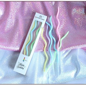 Bougies d'anniversaire arc-en-ciel, colorées, en forme de spirale courbée, en cire de soja mélangée, longues, pour la décoration de gâteaux - Product Image 1