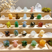 Vente en gros de mini-figurines Pokémon en cristal naturel, sculptures de personnages en pierres précieuses mélangées pour la guérison, la décoration et les cadeaux