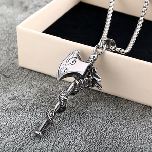 Collier pendentif hache de dragon en acier inoxydable pour homme, design asymétrique double face, bijou cadeau, accessoire de mode - Product Image 3