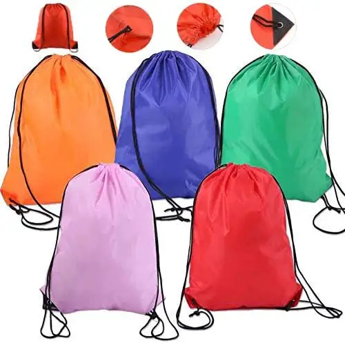 Sac à dos Cinch avec logo personnalisé sac à dos coloré en polyester 210D avec cordon de serrage Sac à dos rétractable pour salle de sport avec cordon de serrage