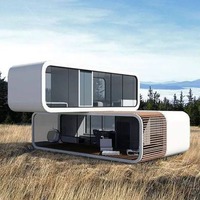 Capsule de camping préfabriquée en acier léger moderne, écologique, mobile, pour une séjour de luxe dans un cadre pittoresque