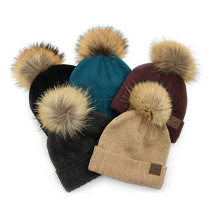 หมวกฤดูหนาวหมวกบีนนี่ปอมสำหรับคุณแม่และฉันขนาดแตกต่างกันพร้อมซับในขนแกะอบอุ่น - Product Image 1