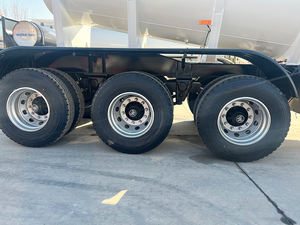 SINOTRUK en forma de V de acero al carbono <span class=keywords><strong>Tanki</strong></span> remolque camión Manual ácido clorhídrico TRANSPORTE QUÍMICO cisterna 6x4 rueda motriz nuevo - Product Image 6