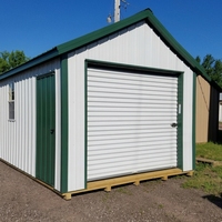 Atelier conteneurisé, unité de stockage de voitures préfabriquée en métal isolée avec volets de ventilation pour jardin et parking de chantier