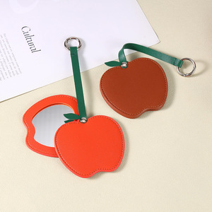Espejo Compacto Creativo con Forma de Manzana Lanson para Mujer, Espejo de Retoque Portátil con Clip para Llavero y Bolso - Product Image 4