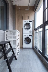 Meuble de balcon multifonctionnel sur mesure Hole House avec lave-linge, sèche-linge et panier à linge dissimulé, en matériaux personnalisés - Product Image 3