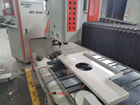 Machine à découper la pierre RBB GSY-3015ATC pour granit, puissance 5,5 kW, épaisseur de coupe maximale 400 mm, avec réservoir de drainage, plans importés