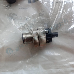 เซ็นเซอร์ตรวจจับวัตถุแบบเหนี่ยวนำ Turck NI15U-EM18WD-AN6X พร้อมแผงกั้นป้องกัน ผลิตในเยอรมนี สำหรับเครื่องจักรกล - Product Image 1