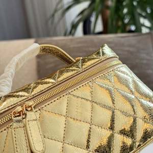 Sac à bandoulière de luxe haut de gamme authentique pour femme, de marque de créateur, couleur unie, avec fermeture éclair et chaînes, idéal pour l'été, l'automne et le printemps - Product Image 6