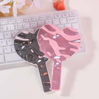 Vente en gros miroir de maquillage portable en forme de coeur miroir de cils de salon miroir de poche rose galvanisé pour fille