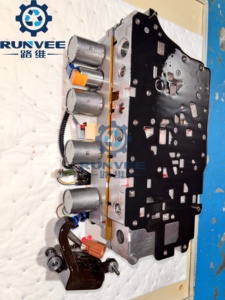 RUNVEE Remanufacturado 8F35 Conjunto <span class=keywords><strong>de</strong></span> cuerpo <span class=keywords><strong>de</strong></span> válvula <span class=keywords><strong>de</strong></span> cambio mecánico <span class=keywords><strong>de</strong></span> transmisión automática KTJM5P7A100BA para FORD TRANSIT - Product Image 2