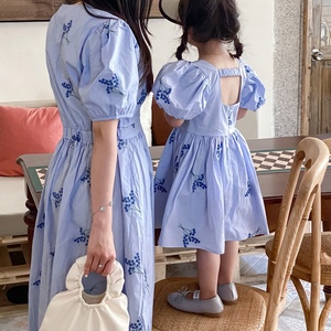 Mujeres Niñas Verano Nuevo estilo Vestido de manga corta de longitud media Mamá Me Familia Ropa a juego para equipar a <span class=keywords><strong>padres</strong></span> e <span class=keywords><strong>hijos</strong></span> - Product Image 2