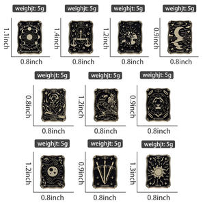 Broches de Esmalte de <span class=keywords><strong>Tarot</strong></span> Negros Personalizados con Sol, Luna y Estrellas, Broches de Bruja Oscura, Insignias de Solapa, Joyería Punk Gótica, Regalo para Amigos - Product Image 6