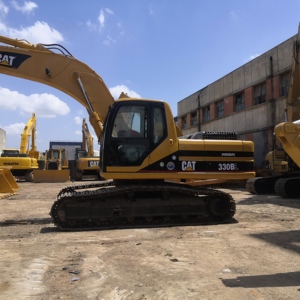 Excavatrice sur chenilles hydraulique Caterpillar 330BL d'occasion, capacité de la benne de 1,6 m³, poids opérationnel de 33 tonnes, moteur de 180 kW, fabriqué au Japon - Product Image 5