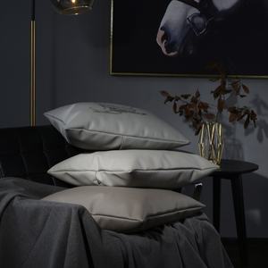 Housse de coussin carrée de luxe nouveau Design 45*45cm coussin décoratif de conception de cheval pour la décoration de la maison de canapé - Product Image 1