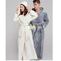 Peignoirs de luxe pour femmes et hommes, doux, moelleux, courts, en satin, prix d'usine et vente en gros