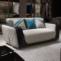 Ensemble de canapés de luxe modernes en cuir véritable Nappa avec structure en bois massif italien et mousse haute densité pour maison de prestige