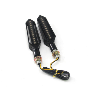 Autodragons 12V Clignotants Séquentiels Universels pour Moto, Feux de Jour (DRL) 12 LED, Feux Stop et Clignotants Ambre - Product Image 1