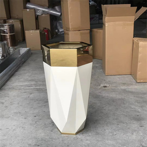 Vase rond doré de style royal européen de luxe, pot de fleurs pour la maison, le bureau, la décoration intérieure - Product Image 3